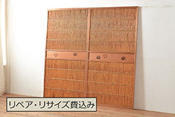【セミオーダー家具実例】ドアに高品質リペアを施しました。設置場所に合わせてリサイズし、新品のクリアガラスへ差し替え。お客様支給のレバーハンドルと内締り錠を取り付けました。また三方戸当りと沓摺を製作し取り付け、現状の色味を活かしさらに外部対応保護塗装も施しました。(木製扉、建具)