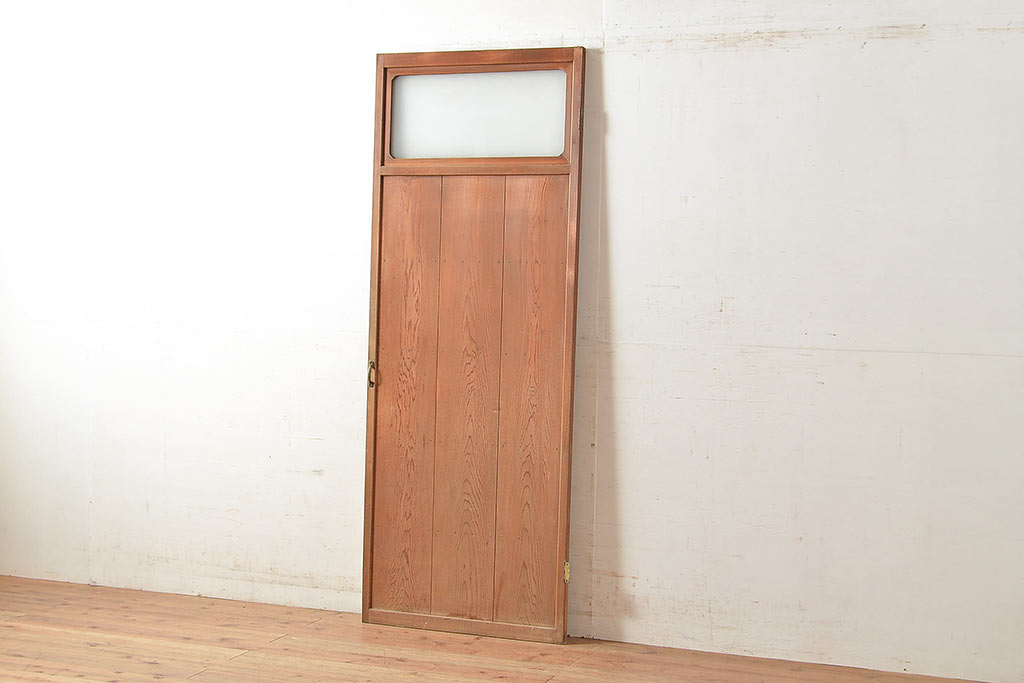 和製アンティーク　窓付き　シンプルなデザインが取り入れやすい木製の扉(ドア、木製ドア、建具)(R-048563)