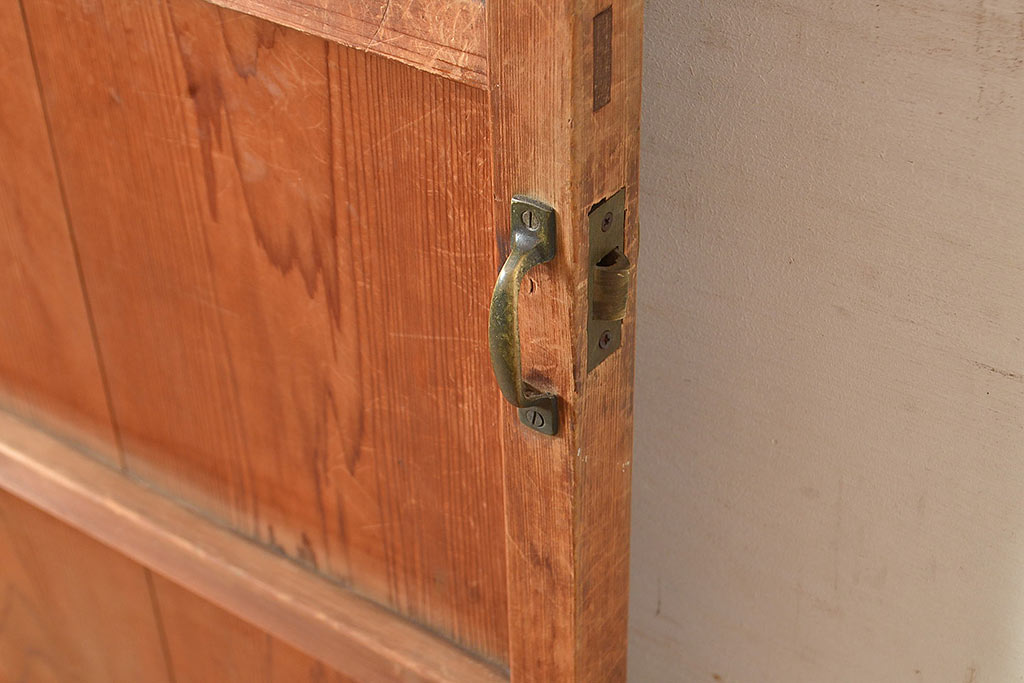 和製アンティーク　窓付き　シンプルなデザインが取り入れやすい木製の扉(ドア、木製ドア、建具)(R-048563)
