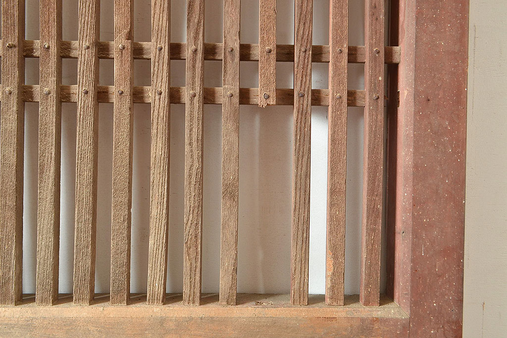 アンティーク建具　ヒノキ材・栗材　時を重ねた木の味わいが魅力的な蔵戸(玄関戸、引き戸、建具)(R-048570)