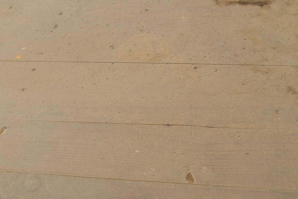 和製アンティーク　前面ヒノキ材　明治・大正期の水屋箪笥ローボード(収納箪笥、収納棚、戸棚)(R-048592)