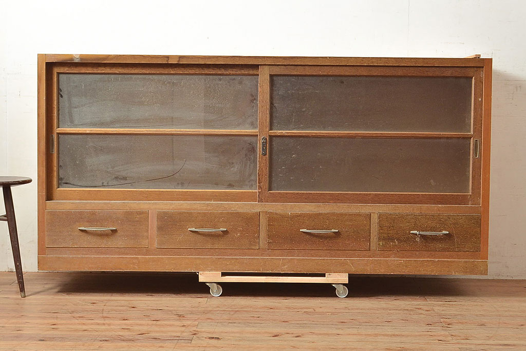 昭和レトロ 昭和中期 ラワン材 サイドボード(収納棚、戸棚 