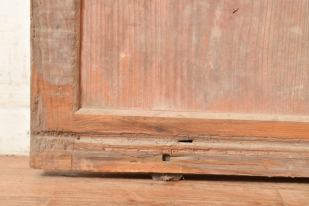アンティーク建具　和の情緒漂う空間づくりにぴったりのヒノキ材製の蔵戸(引き戸、玄関戸)(R-048602)