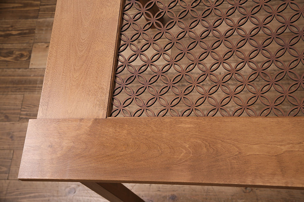 ラフジュ工房オリジナル　ガラス天板付き　上品な和を演出する、七宝文様の組子が美しいダイニングテーブル(4人掛け)(R-048638)