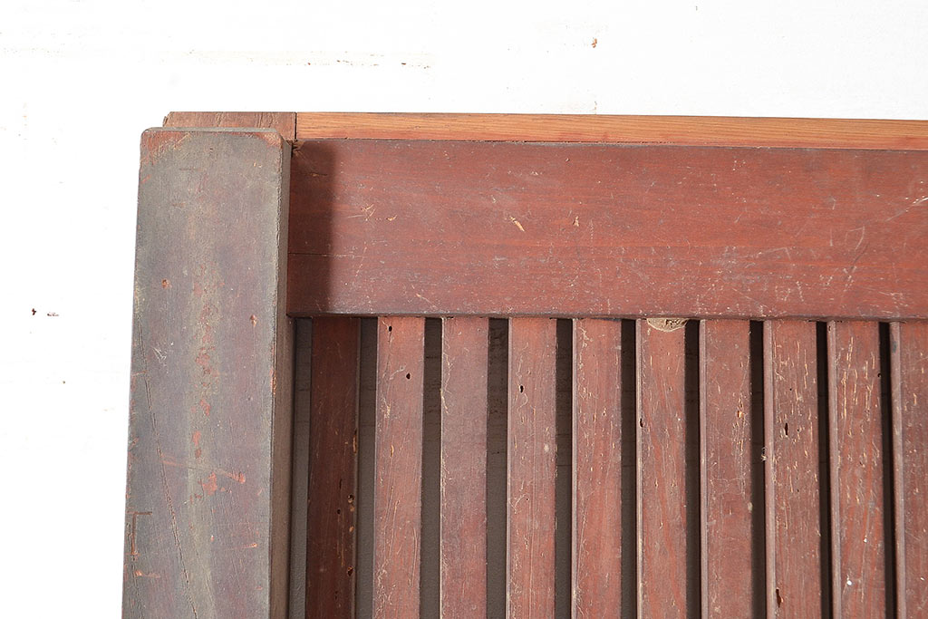 アンティーク建具　ヒノキ材　味わい深い風合いが年月を感じさせる蔵戸(玄関戸、引き戸)(R-048645)