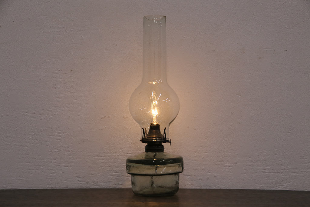 アンティーク照明　オイルランプリメイク　時を経たガラスの風合いが魅力のテーブルランプ(スタンドライト、卓上照明)(R-048752)