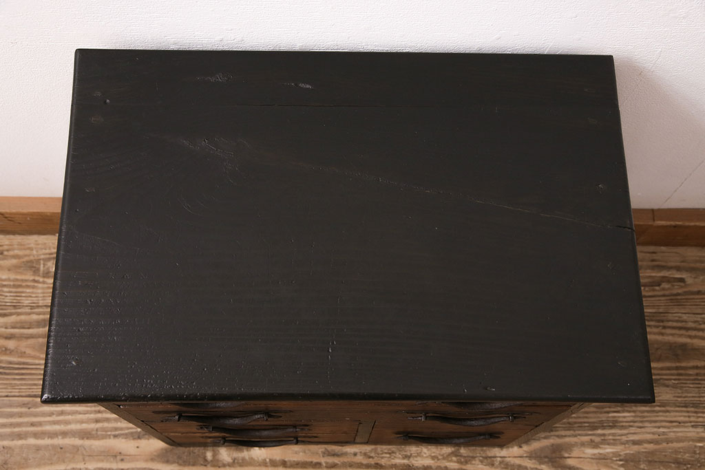 和製アンティーク　前面栗材・枠ヒノキ材　渋みを増した風合いが格好いい小引き出し(小物収納、サイドチェスト)(R-048881)