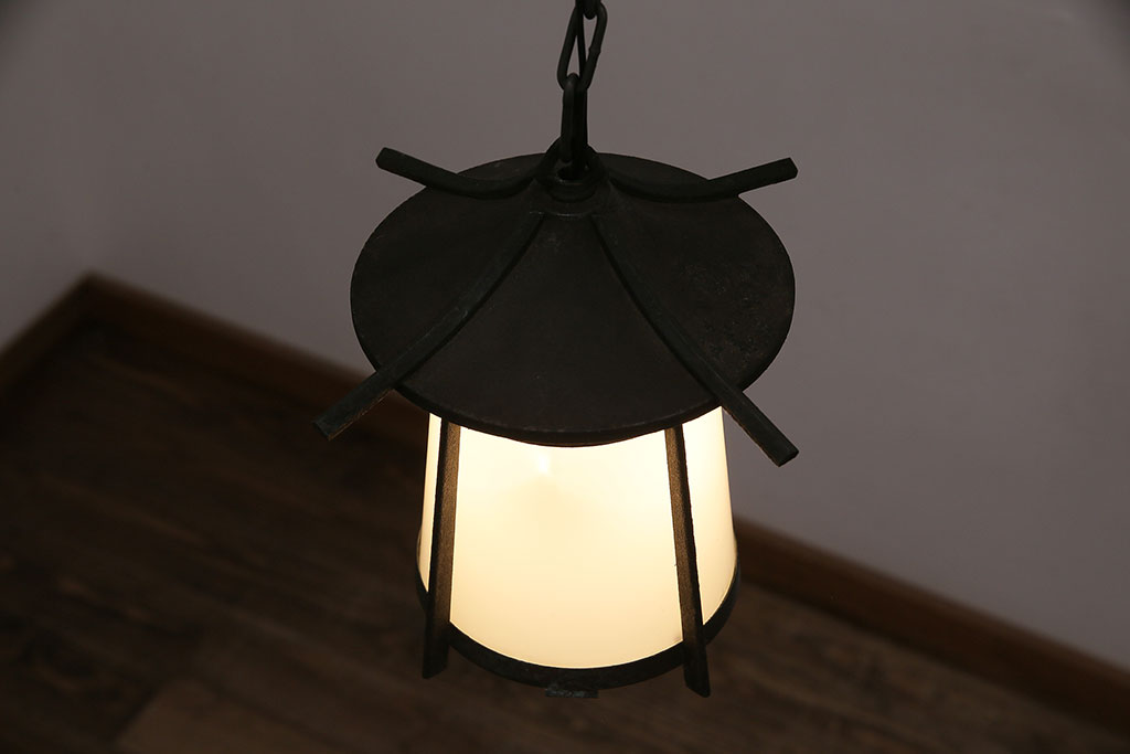 アンティーク照明　お洒落な雰囲気を高める灯ろう型のペンダントライト(吊り灯籠、吊り下げ照明)(R-048884)