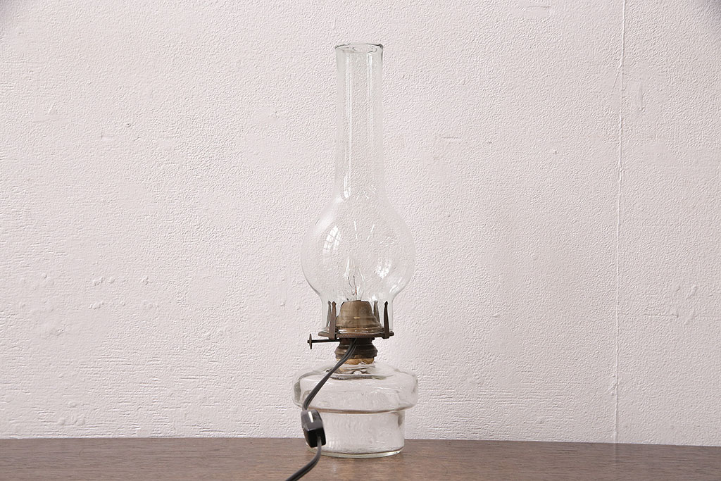 アンティーク照明　オイルランプリメイク　気泡ガラスと錆びた金具が趣あふれるテーブルランプ(スタンドライト、卓上照明)(R-048886)