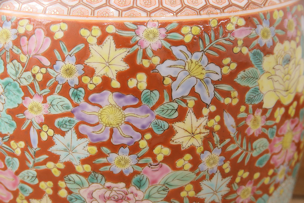 アンティーク雑貨　多彩な花尽くしの図が華やかな十錦手の瀬戸火鉢(鉢カバー)(R-048896)