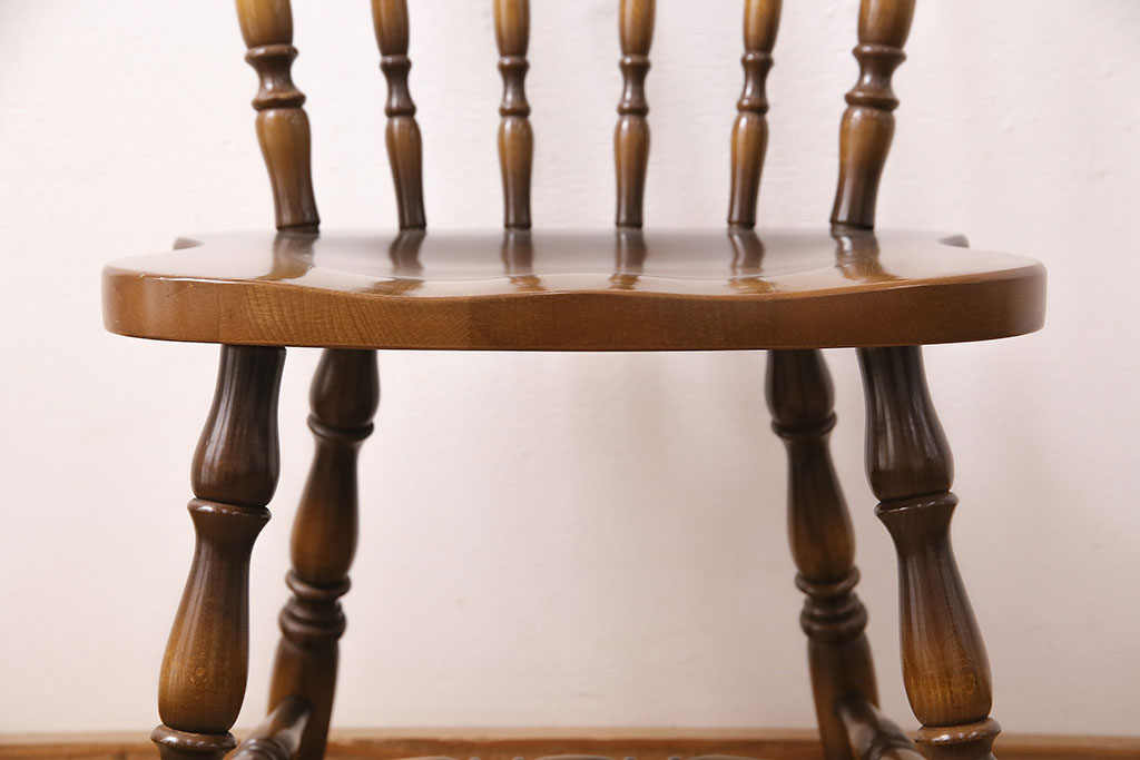 ヴィンテージ家具　飛騨産業　キツツキ　上品な佇まいが魅力的なウィンザーチェア(椅子、ダイニングチェア、ビンテージ、ウインザーチェア)(R-048909)