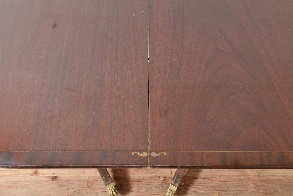 イギリスアンティーク　マホガニー材　象嵌細工入りの高級品!組み立て式ダイニングテーブル(オーバル型、ラウンドテーブル)(R-048955)