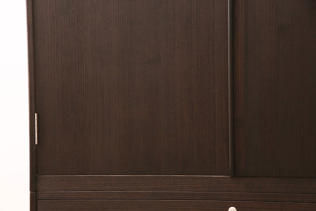 中古　村田家具オリジナル　かくし付き　気品を漂わせる国産の総桐箪笥(並厚、桐たんす)(ワードローブ、衣装箪笥、和タンス、桐たんす)(R-049017)