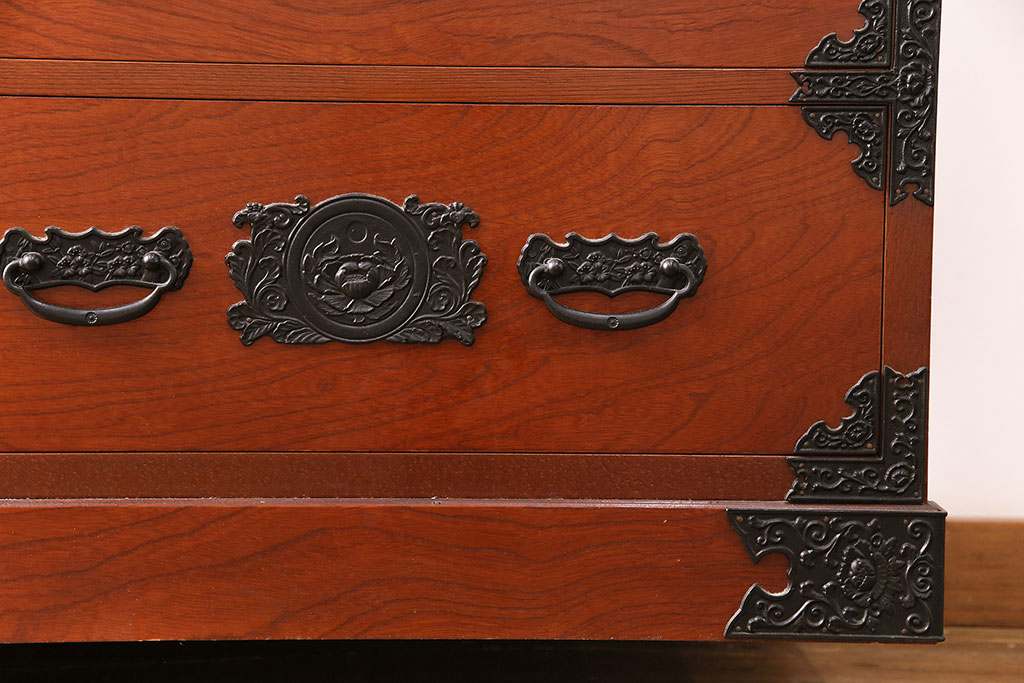 和製ビンテージ　民芸家具　ディスプレイ棚としてもおすすめ!赤みのある木肌が魅力の整理箪笥(収納タンス、ローボード、引き出し、チェスト、ヴィンテージ)(R-049033)