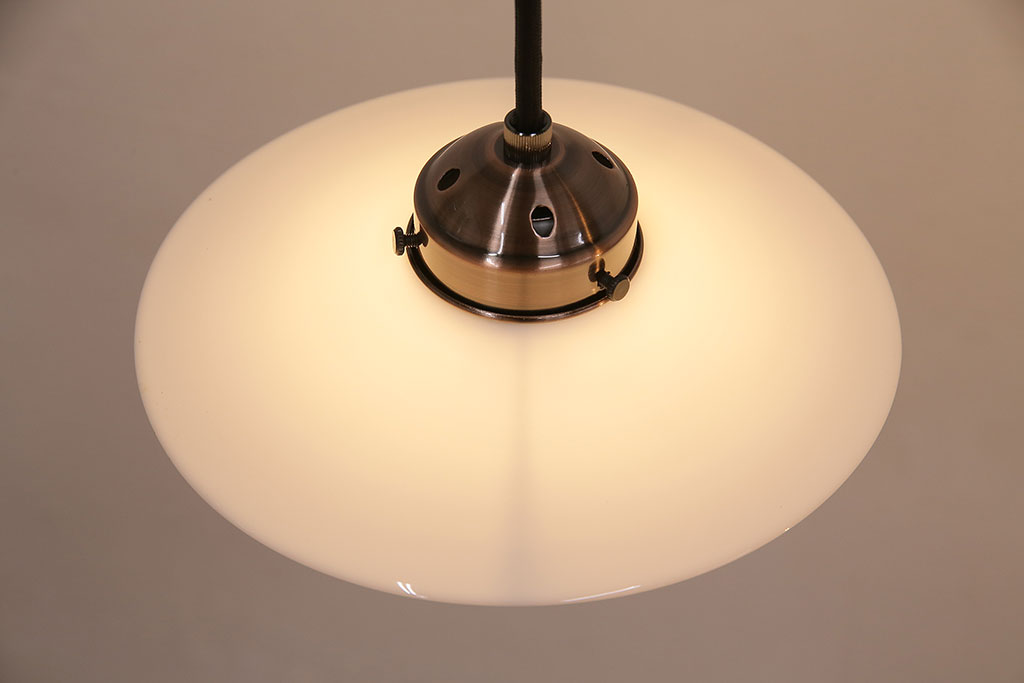 アンティーク照明　昔ながらのデザインが趣溢れる平笠シェードの天井照明2個セット(ペンダントライト、天井照明)(R-049040)