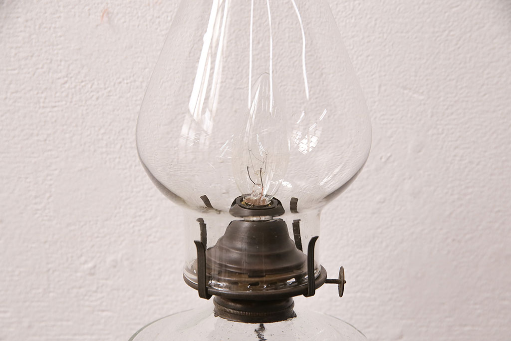 アンティーク照明　オイルランプリメイク　心和む雰囲気を演出してくれるテーブルランプ(スタンドライト、卓上照明)(R-049049)