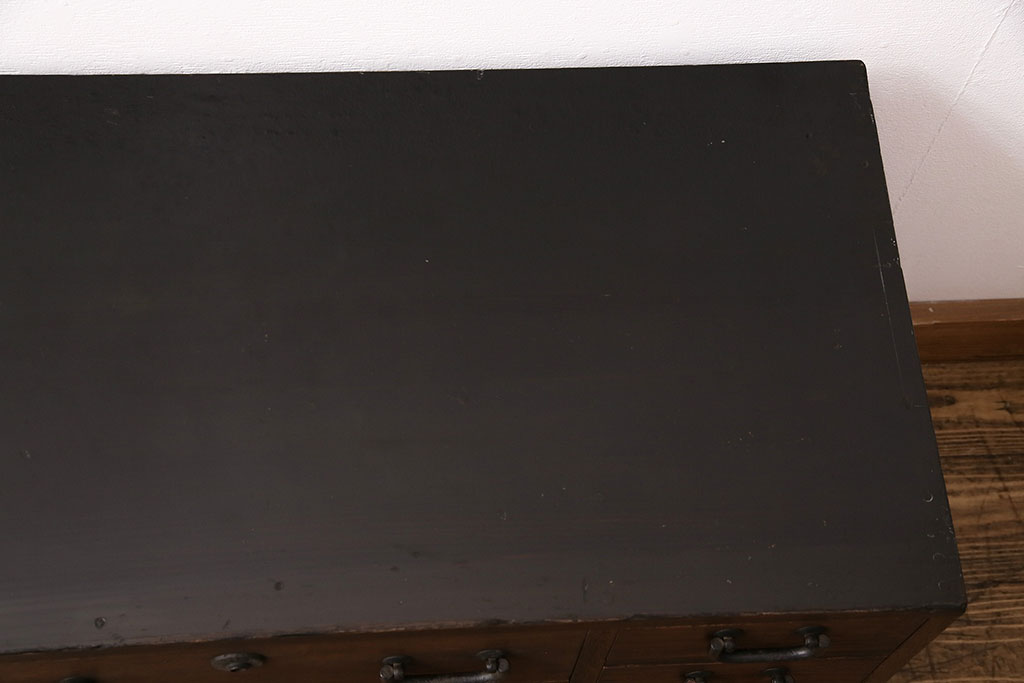 和製アンティーク　前面桐材・天板側面漆塗り　上質な和の趣溢れる小箪笥(小物収納、引き出し、収納箪笥)(R-049069)