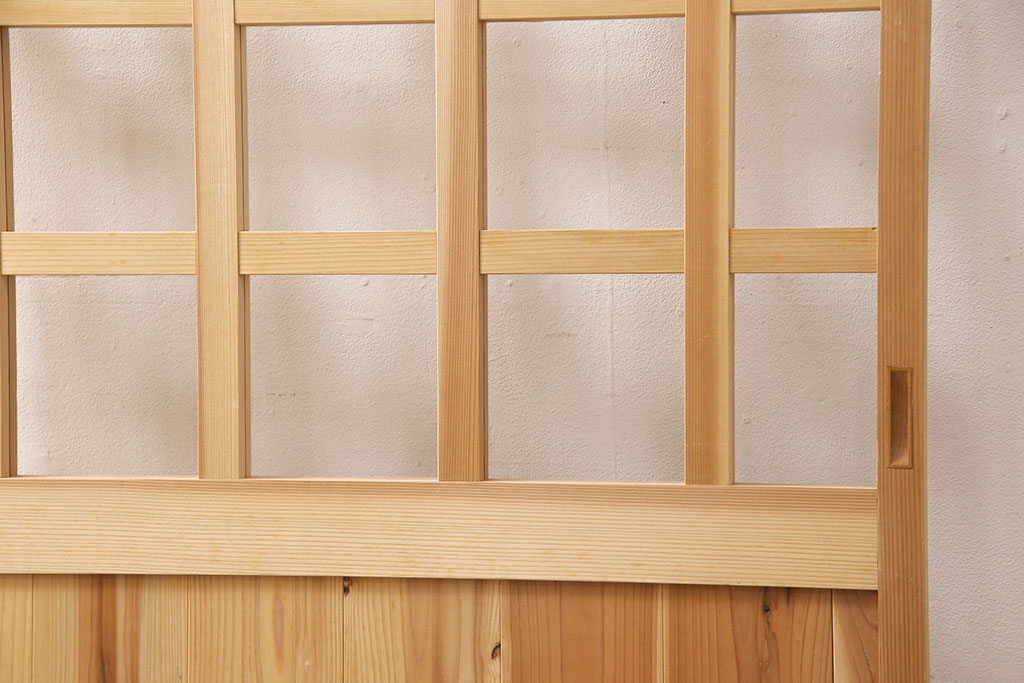 昭和レトロ　和モダンにおすすめ!明るい木色が魅力的な升目格子のガラス戸1枚(引き戸、建具、格子戸)(R-049211)