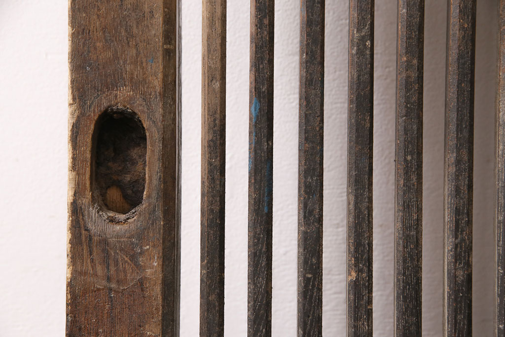 アンティーク建具　長い歳月を経た時代の味わいを感じる総ケヤキ材製蔵戸(玄関戸、引き戸、建具)(R-049223)