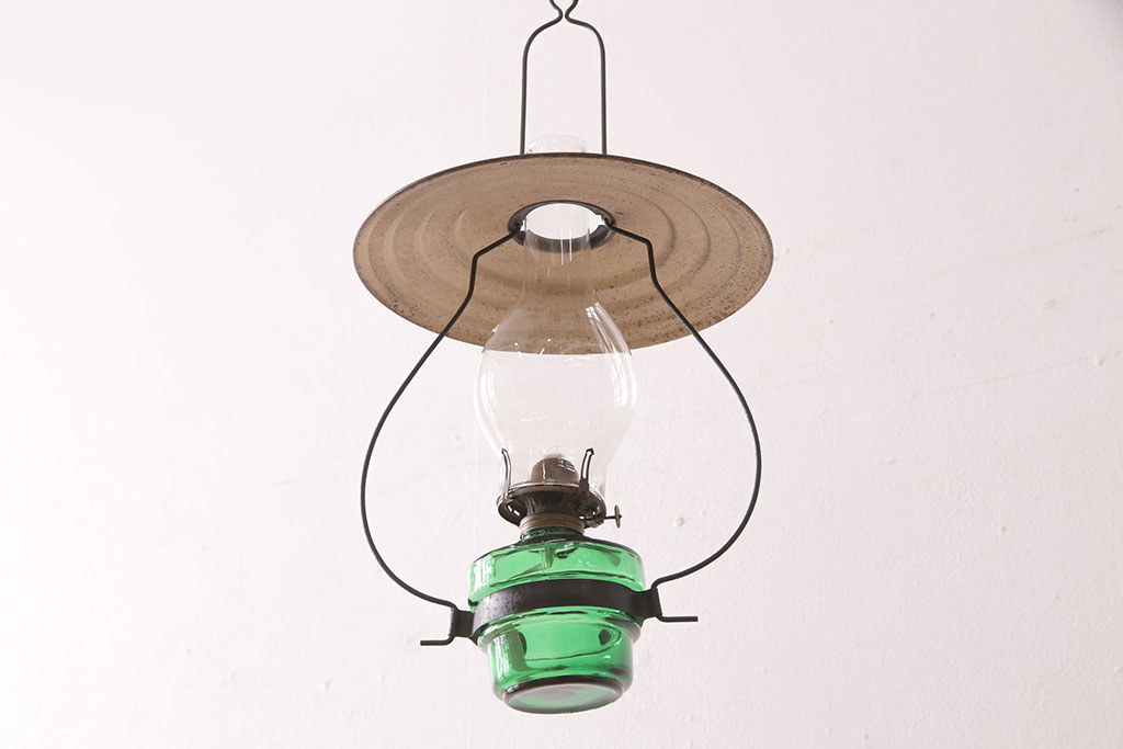 昭和レトロ　平芯4分芯　グリーンの色付きガラスがおしゃれな吊り下げオイルランプ(ハンギングランプ、吊り下げランプ、ランタン)(R-049229)