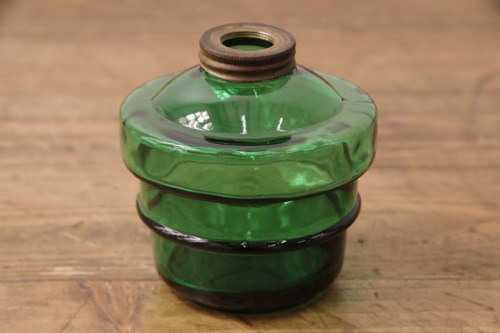 昭和レトロ　平芯4分芯　グリーンの色付きガラスがおしゃれな吊り下げオイルランプ(ハンギングランプ、吊り下げランプ、ランタン)(R-049229)
