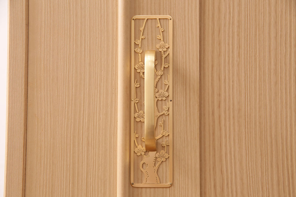 中古　広島・府中家具　並厚　三方柾目造り　すっきりとした佇まいの上品なワードローブ(定価約48万円)(桐タンス、洋服タンス、桐箪笥、桐たんす)(R-049246)