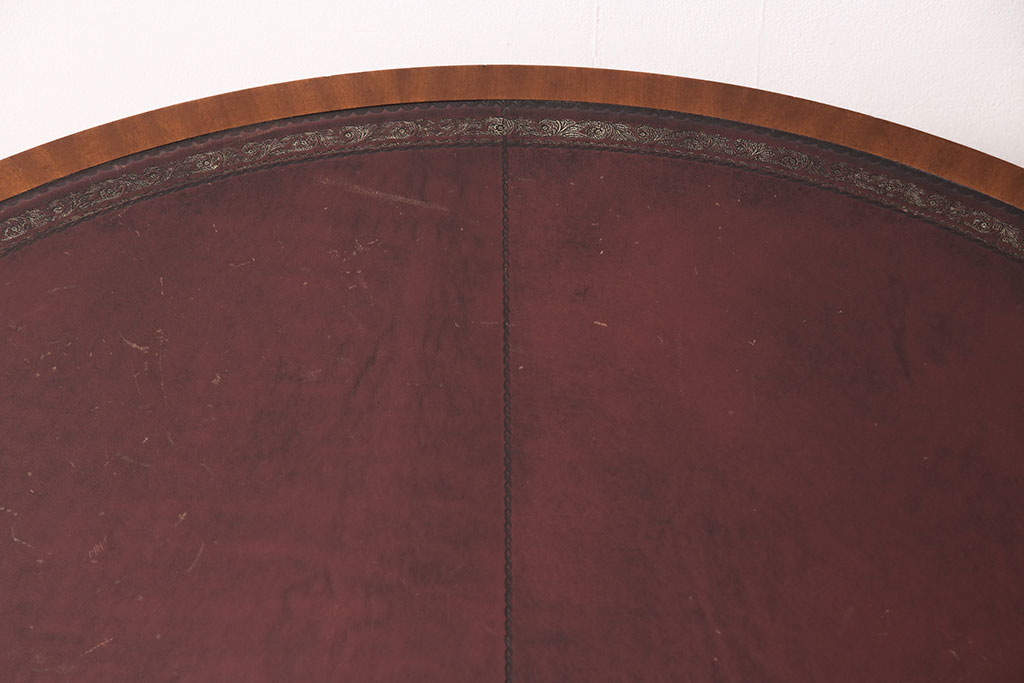 中古　アメリカ高級輸入家具　マホガニー材　丁寧な作り込みが気品漂う引き出し付きテーブル(定価約120万円)(オケージョナルテーブル、ドラムテーブル、回転テーブル、ダイニングテーブル)(R-049268)