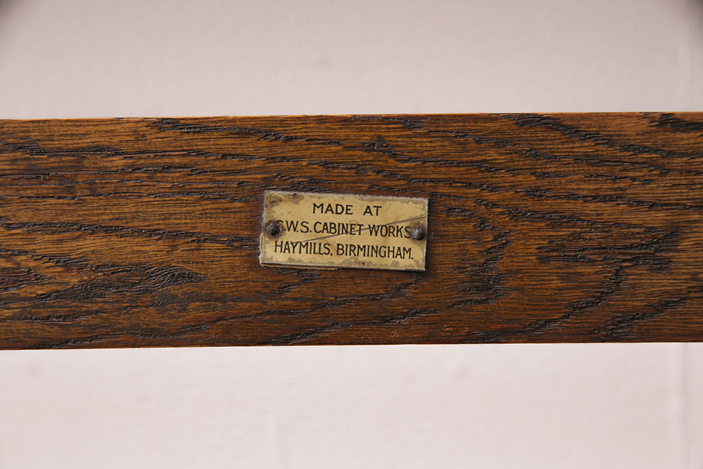 イギリスアンティーク　オーク材の木味と彫りがアクセントになったベッドフレーム(ダブルベッド)(R-049269)