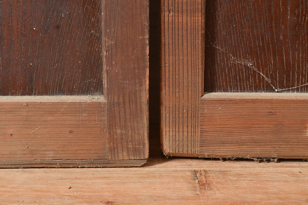 アンティーク建具　整然と並ぶ縦桟が情緒溢れる格子戸2枚セット(引き戸、建具)(R-049287)