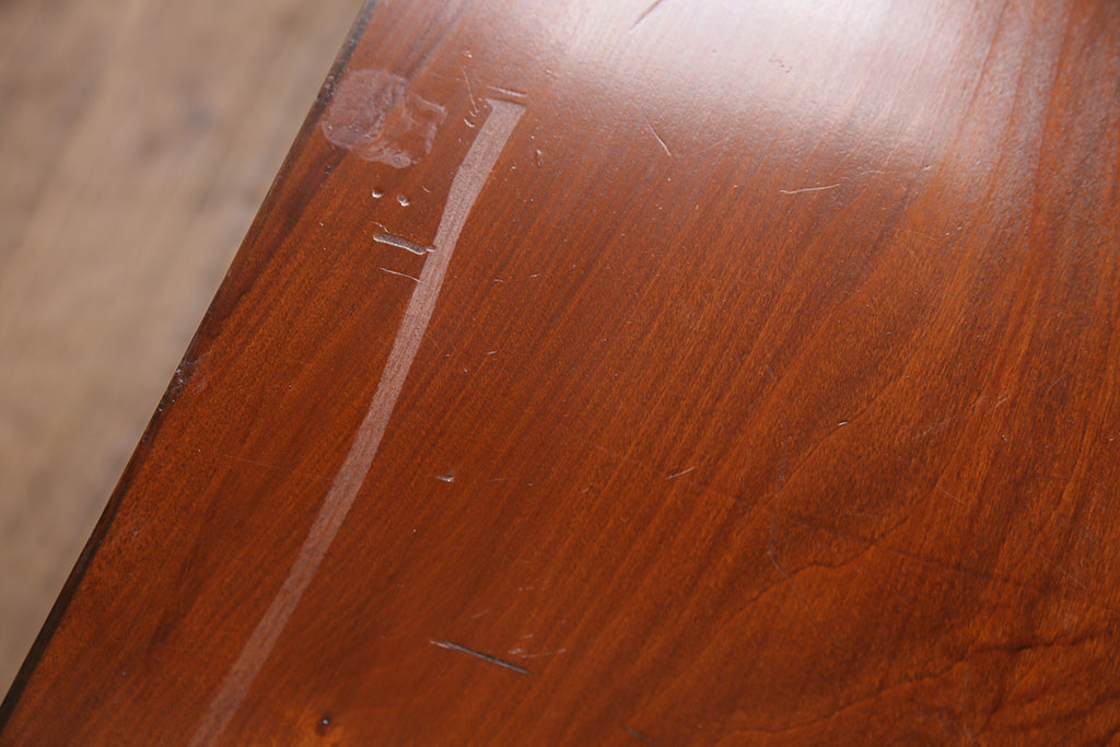 和製アンティーク　天板・楠木材　側面・ケヤキ材　品のある落ち着いた佇まいが魅力のリビングボード(ローボード、テレビ台、収納箪笥)(R-049349)