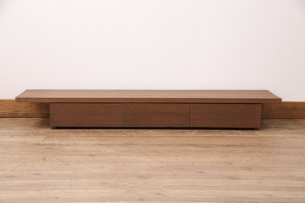 和製アンティーク　天板一枚板!　素朴な佇まいが味わい深いローボード(テレビ台、裁ち板、飾り台、置き床、棚)(R-049407)