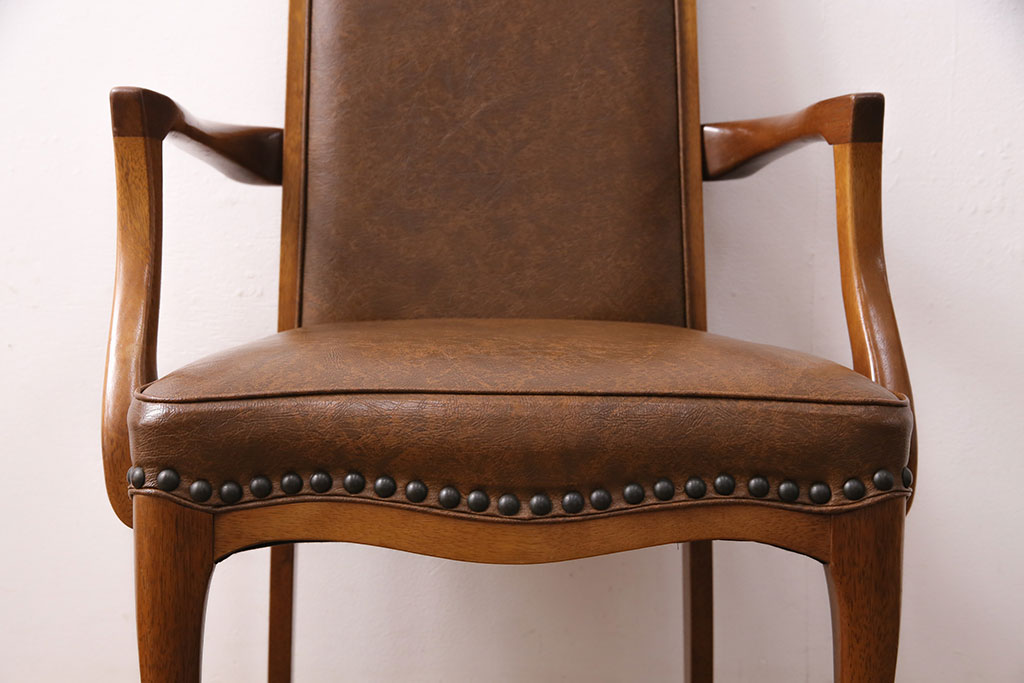 ビンテージ家具　美品　オールドマルニ　maruni(マルニ木工)　マキシマムシリーズ　ベルサイユM　優雅な佇まいが魅力的なアームチェア(ダイニングチェア、椅子、ヴィンテージ)(R-049573)
