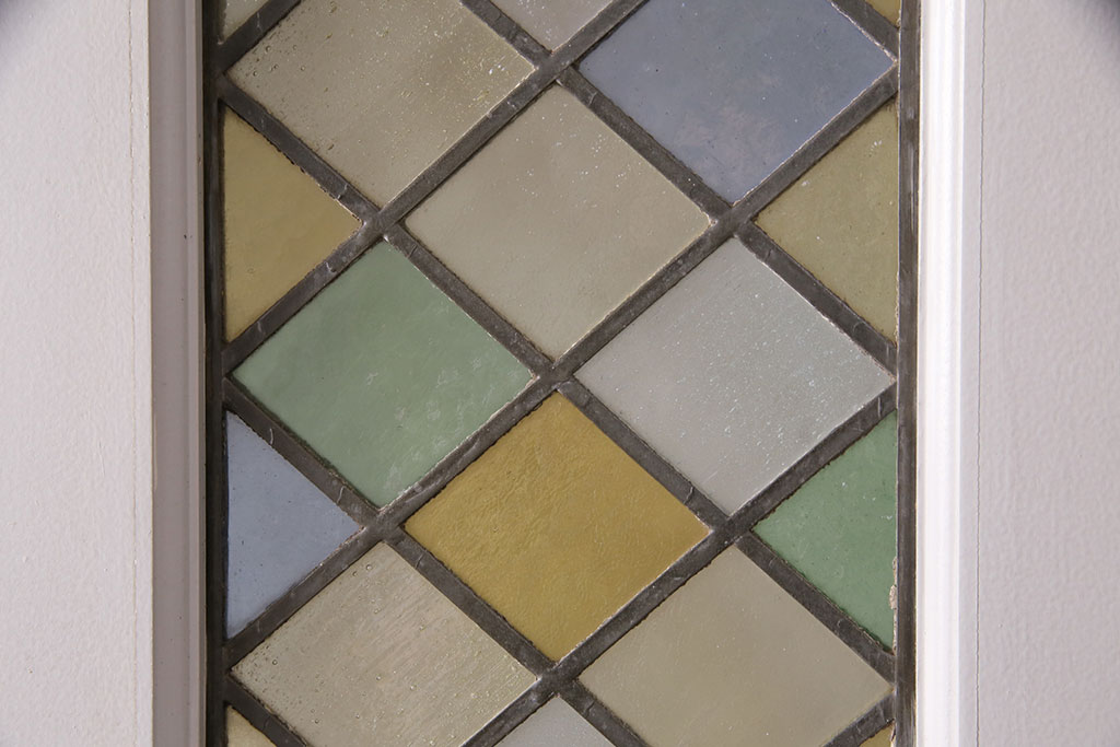 中古　アンティークのステンドグラスをはめ込んだ大きな引き戸(ガラス戸、建具)(R-049574)
