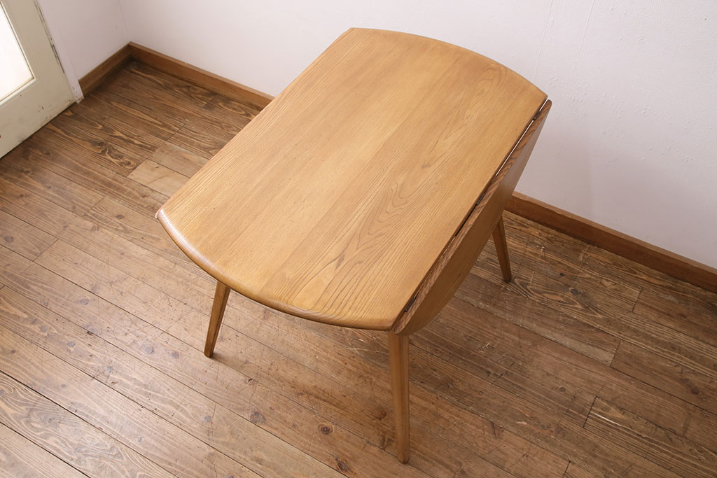 ヴィンテージ家具　イギリス　ERCOL(アーコール)　エルム材　ウィンザードロップリーフテーブル(バタフライテーブル、ラウンドテーブル、ビンテージ)(R-049596)