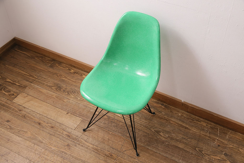 中古　MODERNICA(モダニカ)　CHARLES EAMES　ワイヤーレッグと爽やかなカラーが目を惹くシェルチェア(椅子、サイドチェア、ダイニングチェア)(R-049602)