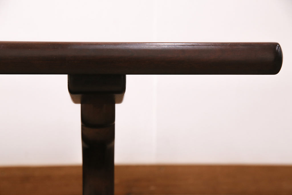 中古　松本民芸家具　希少!和と洋、どちらの空間にも馴染みやすい上品なデザインが魅力の座卓(センターテーブル、ローテーブル)(R-049604)