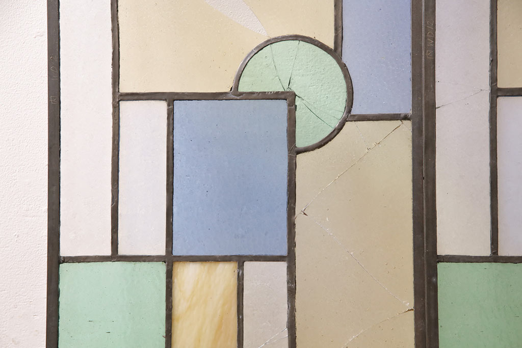 アンティーク建具　日本製　昭和初期　希少!木枠を作成して仕上げる、レトロなデザインが魅力のステンドグラス2枚セット(ドア、明り取り)(R-049608)