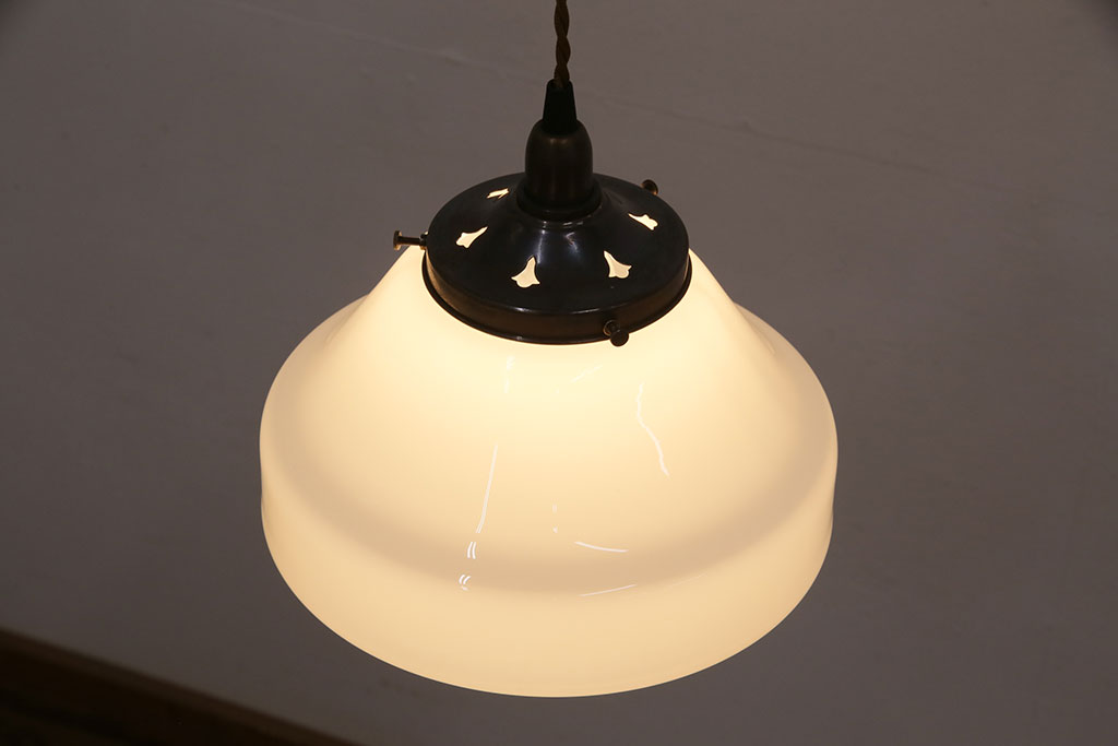 アンティーク照明　ノスタルジックな雰囲気を演出する天井照明(吊り下げ照明、ペンダントライト)(R-049664)