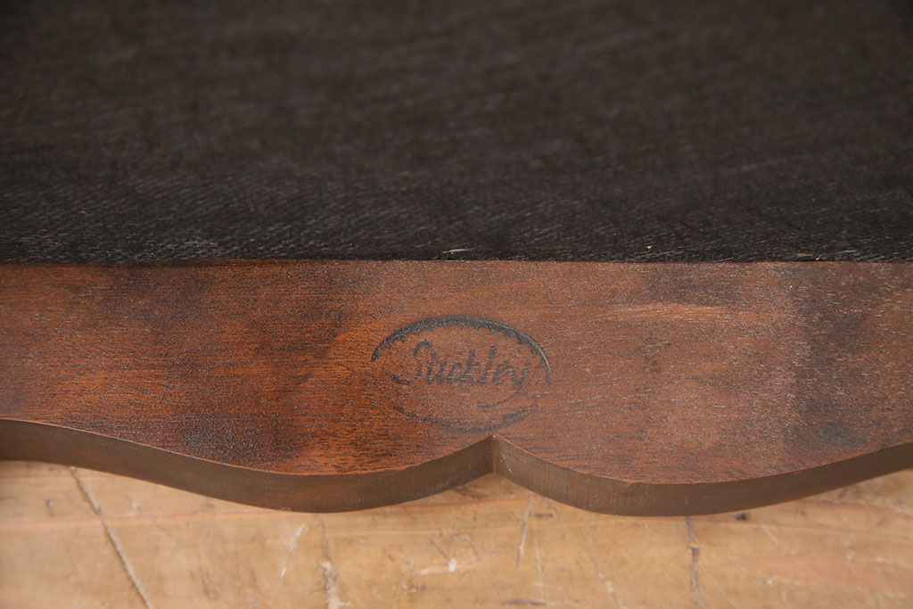 中古　アメリカ輸入家具　Stickley(スティックレー、スティックレイ)　マホガニー材製の高級感あふれるダイニングチェア2脚セット(椅子、サロンチェア)(R-049682)