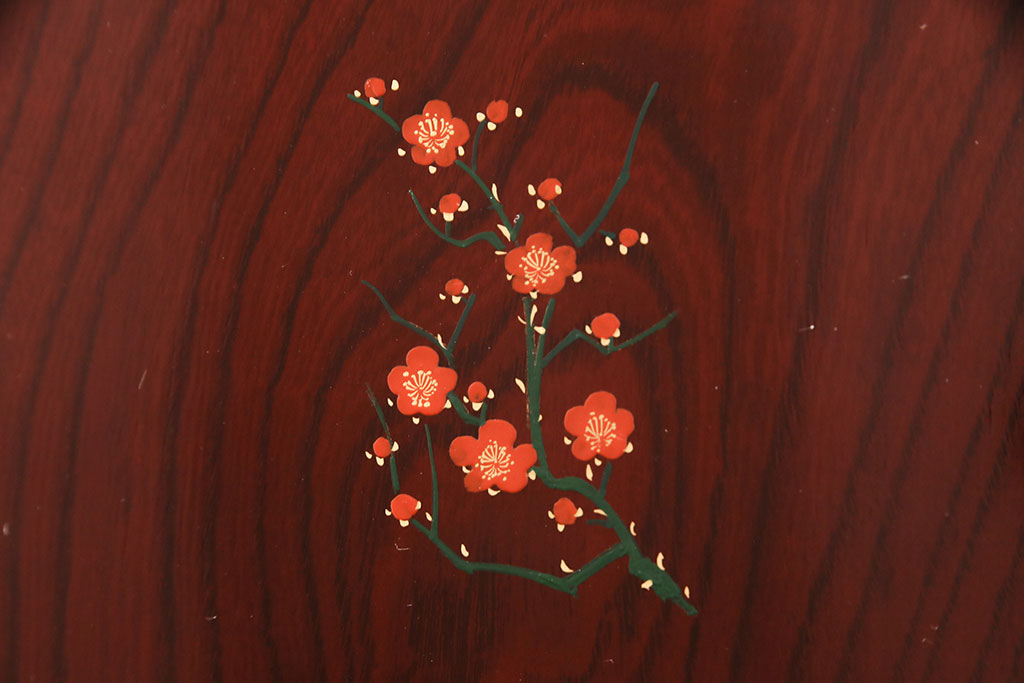 中古　美品　国産　前面・側面ケヤキ材　三種の花柄が可愛らしい雰囲気を醸しだす桐箪笥(衣装箪笥、着物箪笥、引き出し、桐たんす)(R-049690)