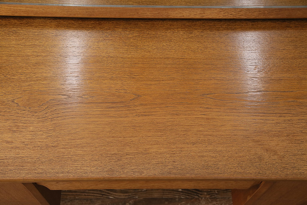 イギリスビンテージ　HERBERT E GIBBS(ハーバート・E・ギブス)　スタイリッシュなデザインが魅力的なチーク材製ドレッシングテーブル(ドレッサー、化粧台、引き出し、ヴィンテージ)(R-049848)
