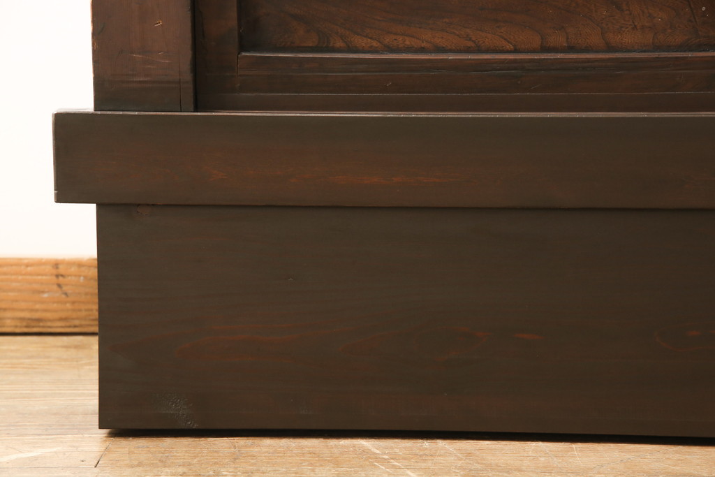 和製アンティーク　明治期　前面ヒノキ材　使い勝手の良い薄型!　近江箪笥のサイドボード(収納棚、キャビネット)(R-049899)