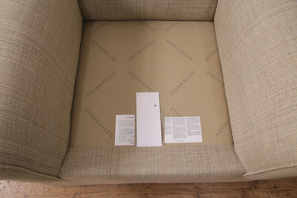 極美品　展示品　ETHAN ALLEN(イーセンアーレン)　くつろぎの空間づくりにおすすめの一人掛けソファ(1Pソファ、アームソファ、シングルソファ)(R-049910)