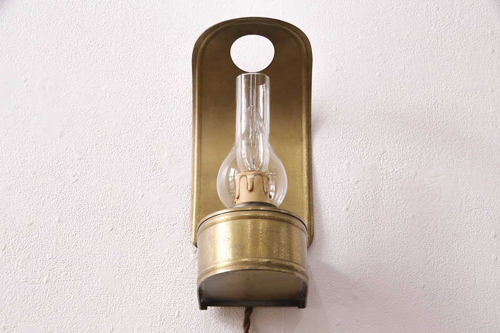 アンティーク照明　イギリスアンティーク　温かみある明かりを灯す真鍮製のウォールライト(壁掛け照明、壁付け照明)(R-049923)