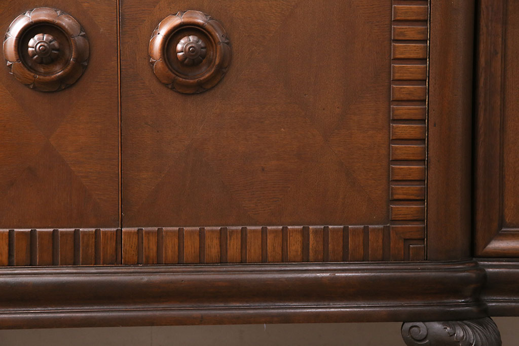 フランスアンティーク　特大!!　優雅なレリーフが目を惹くオーク材製サイドボード(キャビネット、戸棚、収納棚)(R-050088)