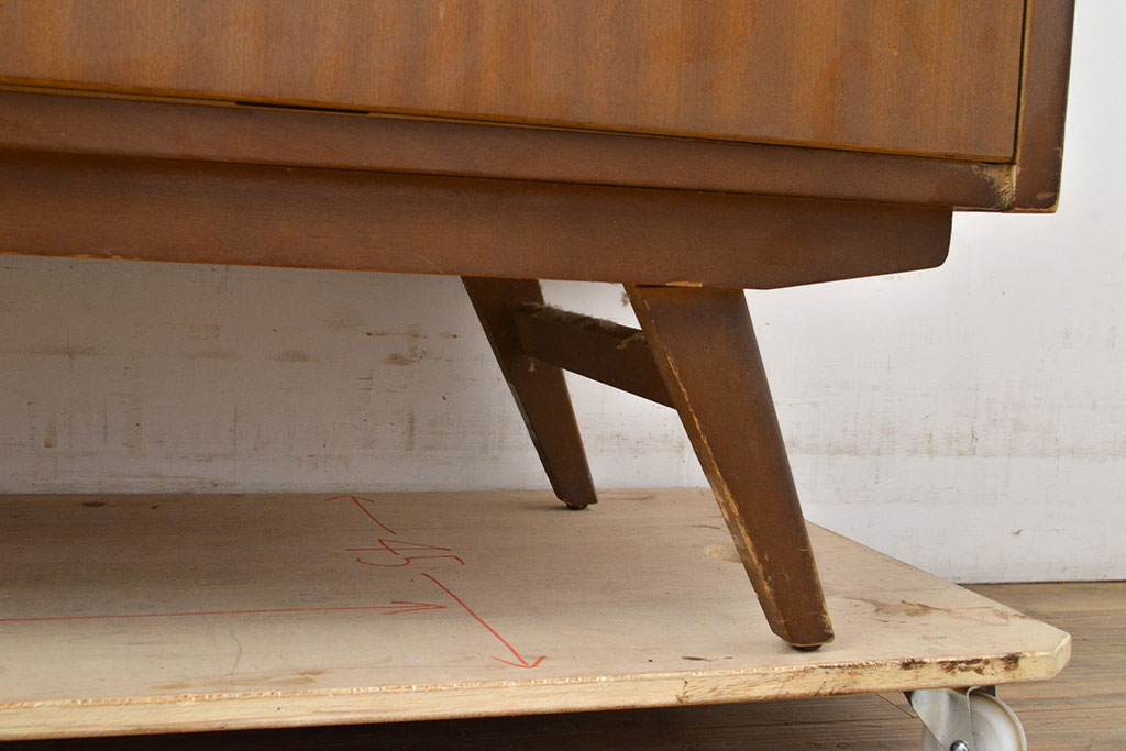 イギリスヴィンテージ　北欧スタイル家具　Remploy社製　チーク材が温かい雰囲気を醸し出すビンテージドレッサー(チェスト、鏡台)(R-050194)