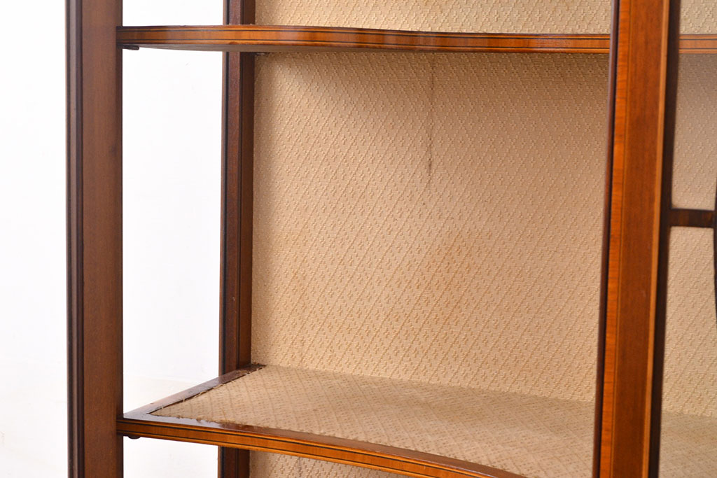 イギリスアンティーク　高級品　マホガニー材　象嵌入りの凝ったデザインがお洒落なキャビネット(ガラスケース、飾り棚)(R-050215)