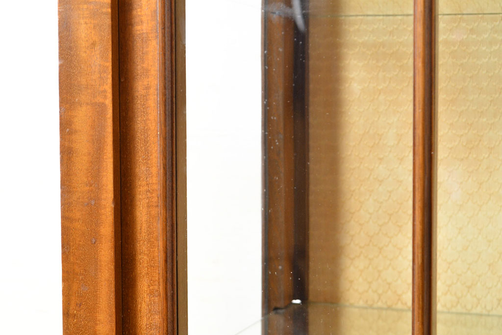 イギリスアンティーク　マホガニー材　上手物!凝ったつくりを楽しめるエレガントなキャビネット(収納棚、戸棚、飾り棚)(R-050217)