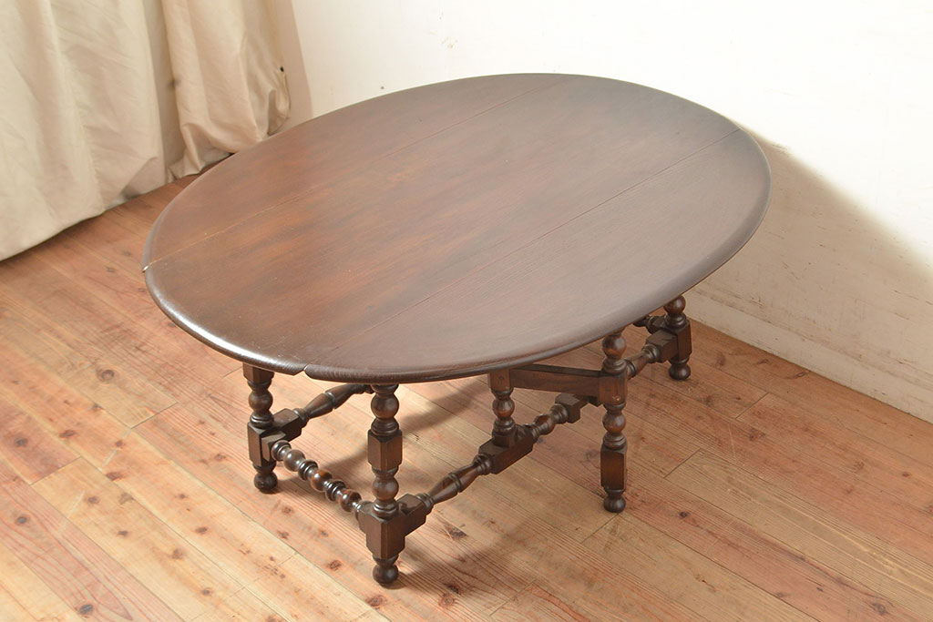 ヴィンテージ家具　イギリスビンテージ　ERCOL(アーコール)　ニレ材　挽き物の脚が目を引くバタフライテーブル(ダイニングテーブル、食卓、4人掛け、2人掛け)(R-050227)