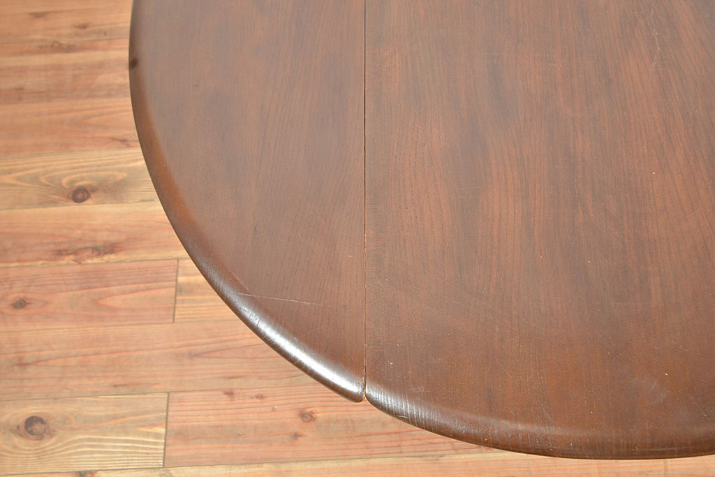 ヴィンテージ家具　イギリスビンテージ　ERCOL(アーコール)　ニレ材　挽き物の脚が目を引くバタフライテーブル(ダイニングテーブル、食卓、4人掛け、2人掛け)(R-050227)